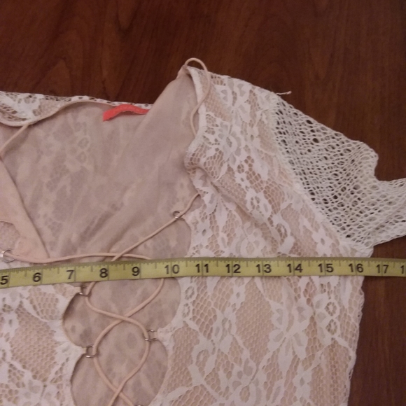 Lulumari Lacey Bodysuit - Picture 6 of 11